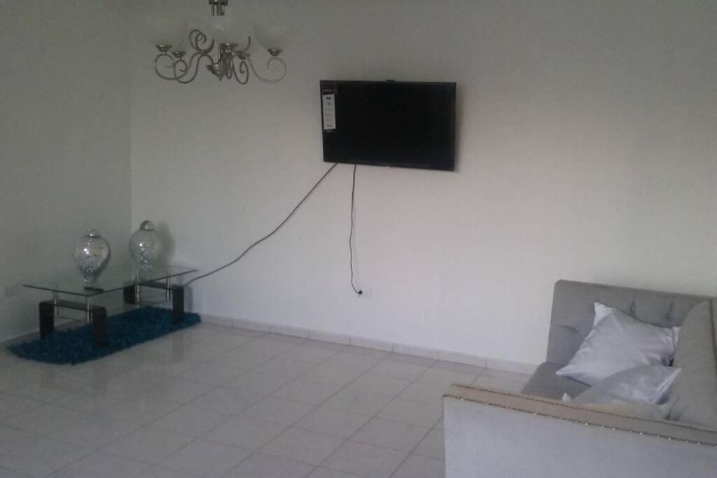Amplio Y Acogedor Apartamento サンティアゴ・デ・ロス・カバリェロス エクステリア 写真